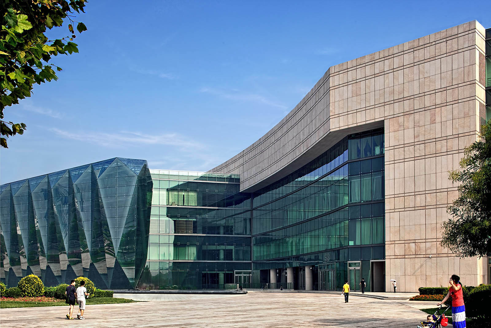 Interior and exterior architectural photography for architects of retail malls and stores in China, Asia, and the USA by Paul Dingman, architectural photographer