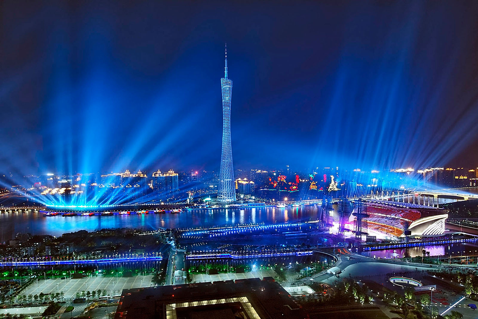 Architectural photography of super tall buildings and skyscrapers in China and Asia by Paul Dingman, architectural photographer serving China, Asia, Dubai, and the Middle East.