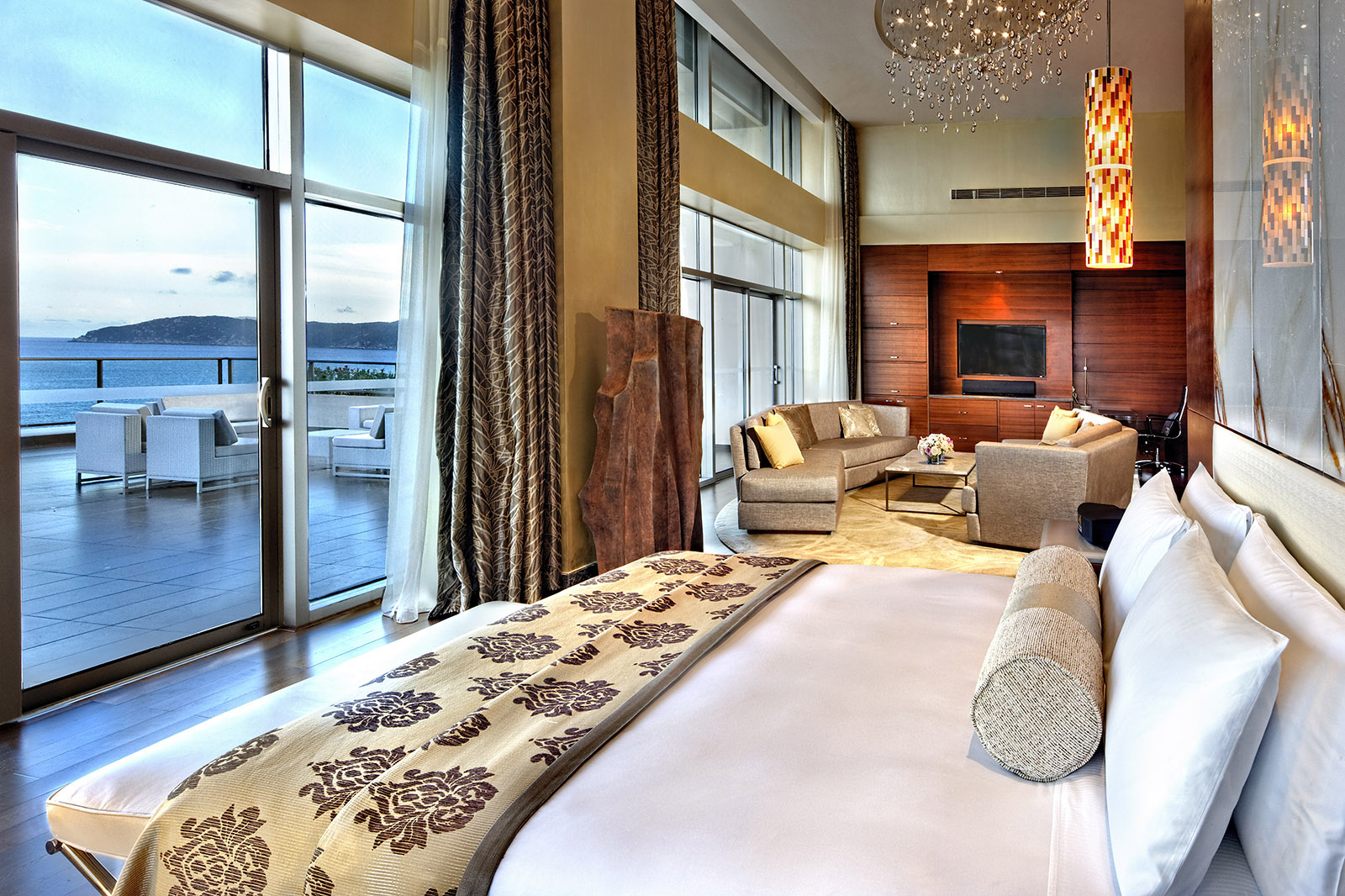 Interior and exterior architectural photography of the MGM Grand Sanya Resort in Sanya, China by hotel and resort photographer Paul Dingman