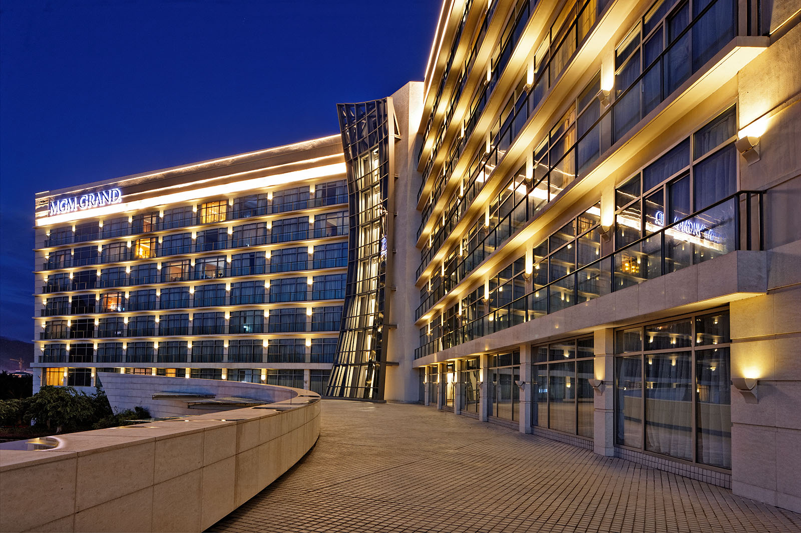 Interior and exterior architectural photography of the MGM Grand Sanya Resort in Sanya, China by hotel and resort photographer Paul Dingman