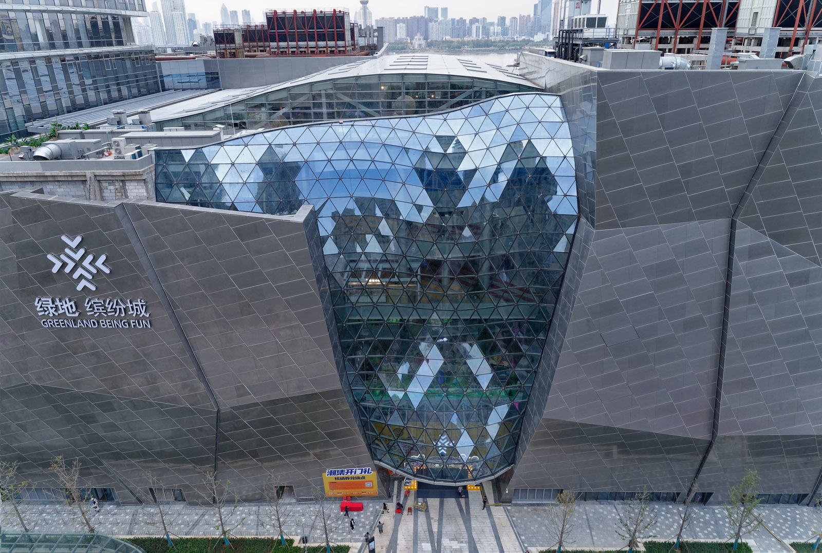 Architectural Photography of the architectural design of retail malls in China and Asia including, exteriors, interiors, and aerial drone photography. Paul Dingman designs photographs for architects.