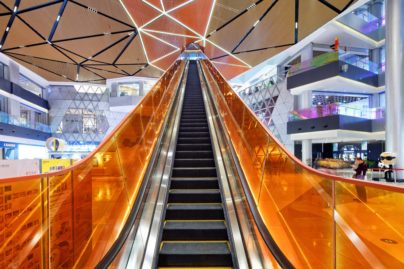 Architectural Photography of the architectural design of retail malls in China and Asia including, exteriors, interiors, and aerial drone photography. Paul Dingman designs photographs for architects.