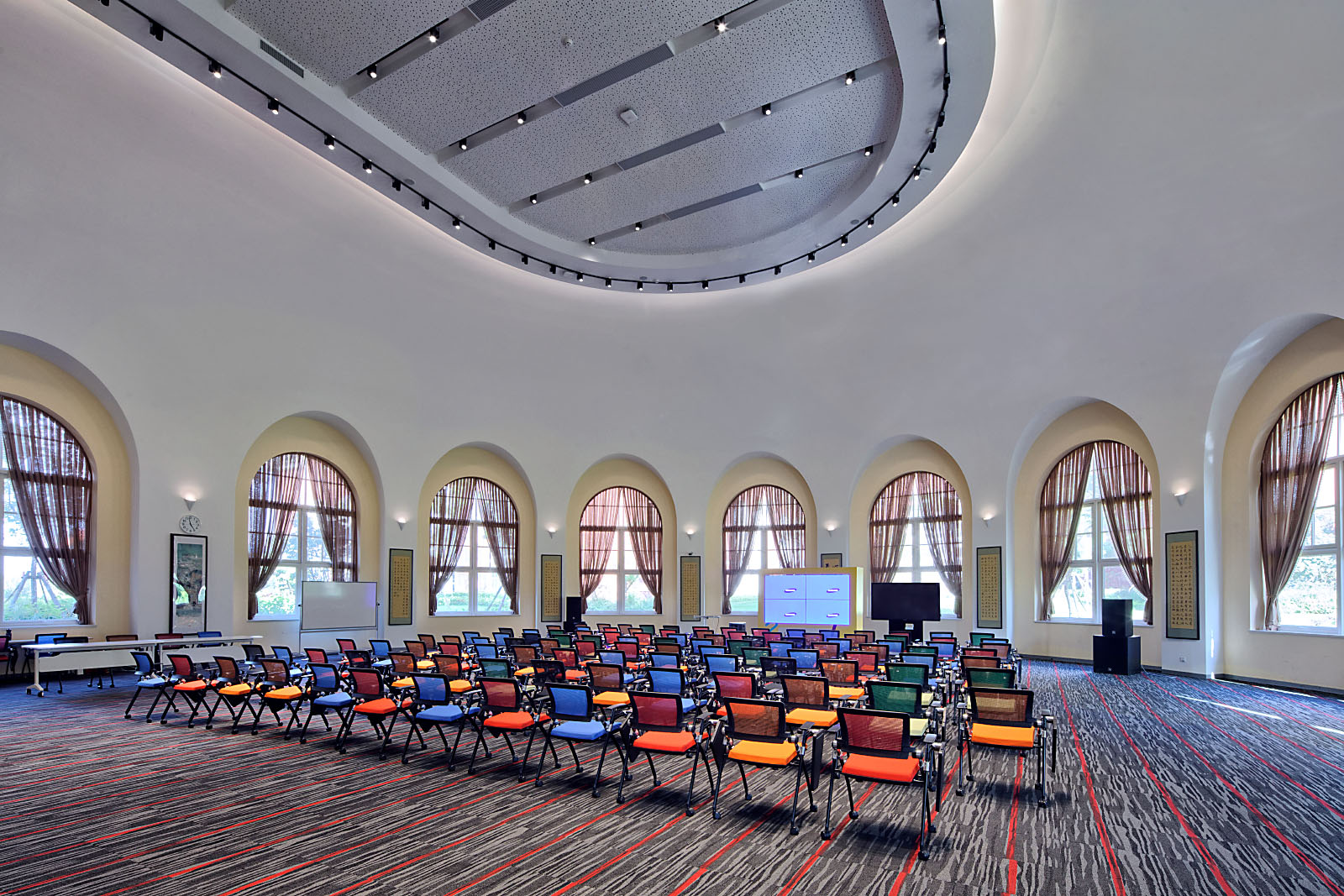 Interior photography of the Taiwan Park International School in Dongguan, China. Architect: HDR.